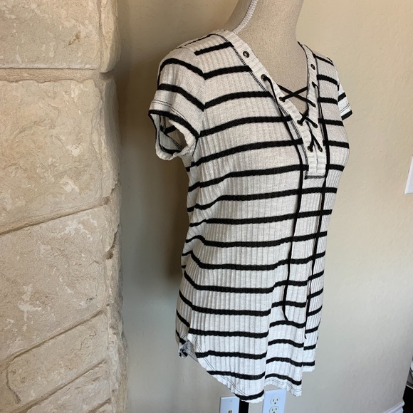 NWT Ribbed striped lace up front Tee T-shirt Top - Picture 2 of 5
